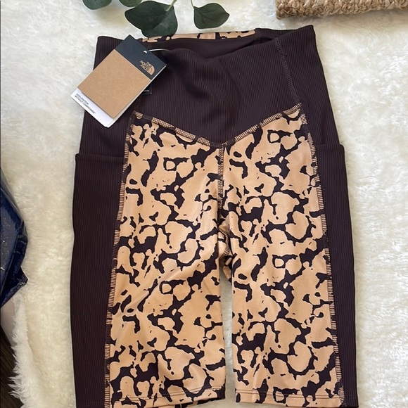 The North Face Pants - Black High-Waisted Stretch Leggings